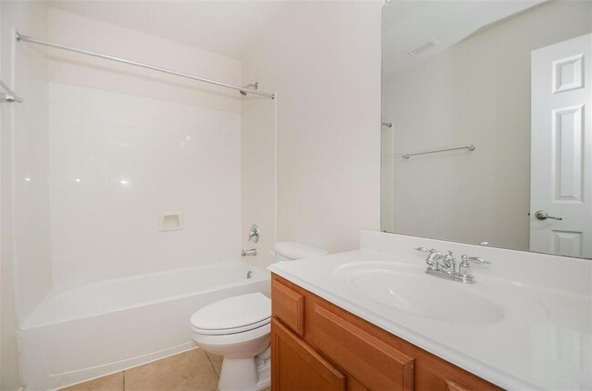 Building Photo - 25835 Orchard Knoll Ln