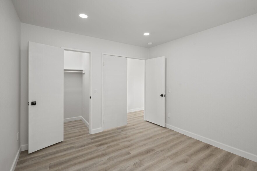 Building Photo - 4301 Serena Ave
