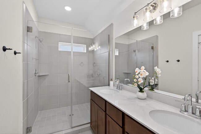 Building Photo - 9111 Highland Northern Wy