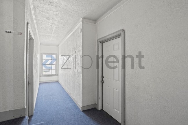 Building Photo - 1532 8th Ave