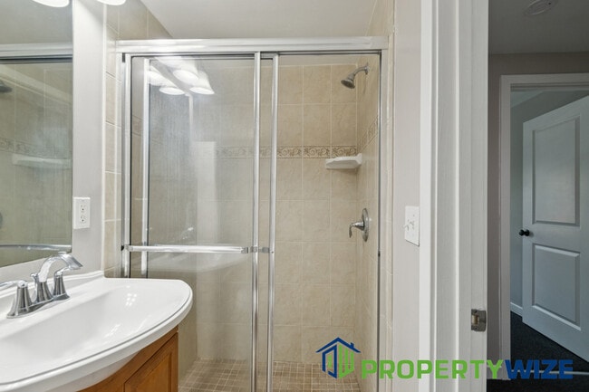 Building Photo - 303 S Washington St