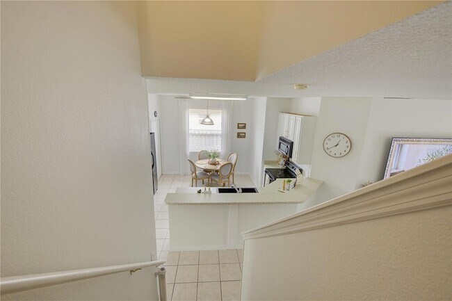 Building Photo - 963 Cherry Valley Way
