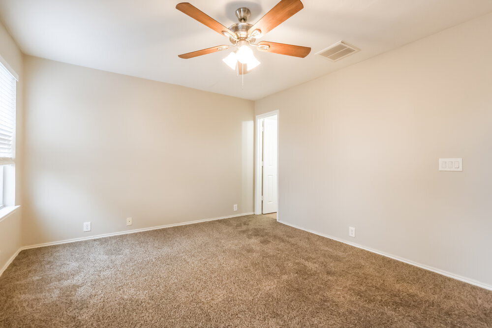 Building Photo - 23611 Twisting Falls Dr