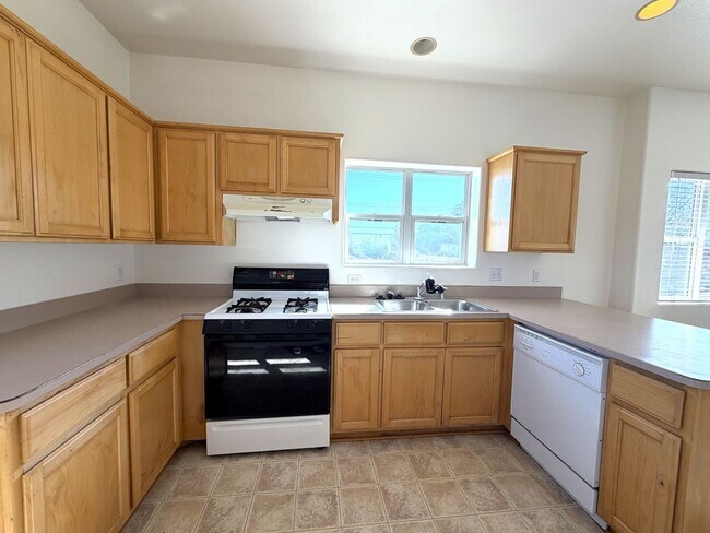 Building Photo - l31400