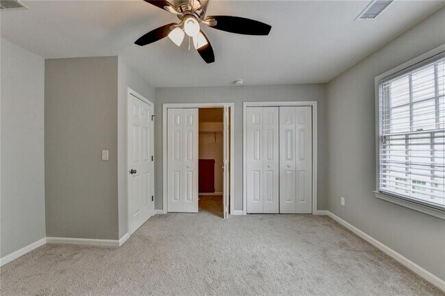 Building Photo - 10665 Wren Ridge Rd