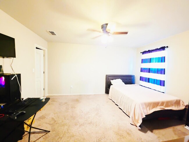 Building Photo - 1408 Calaveras Ct