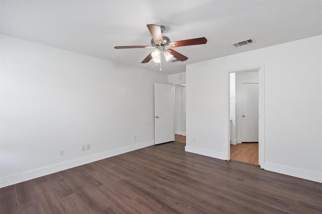 Building Photo - 1015 Glen Meadow Cove