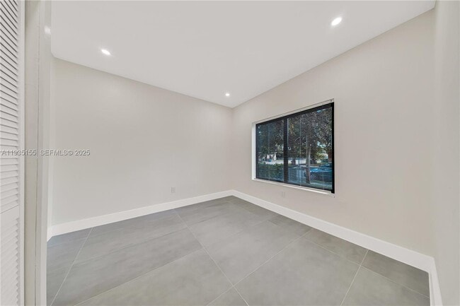 Building Photo - 807 NW 51st St