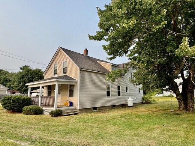 Building Photo - 47A Garrison St