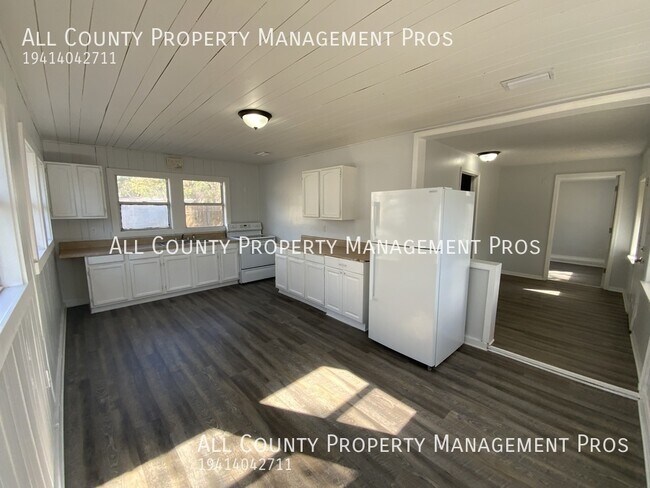 Building Photo - 2017 12th St W