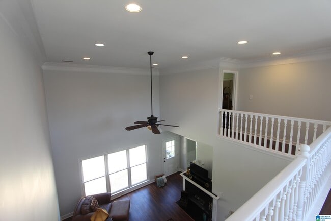 Building Photo - 5987 Waterside Dr