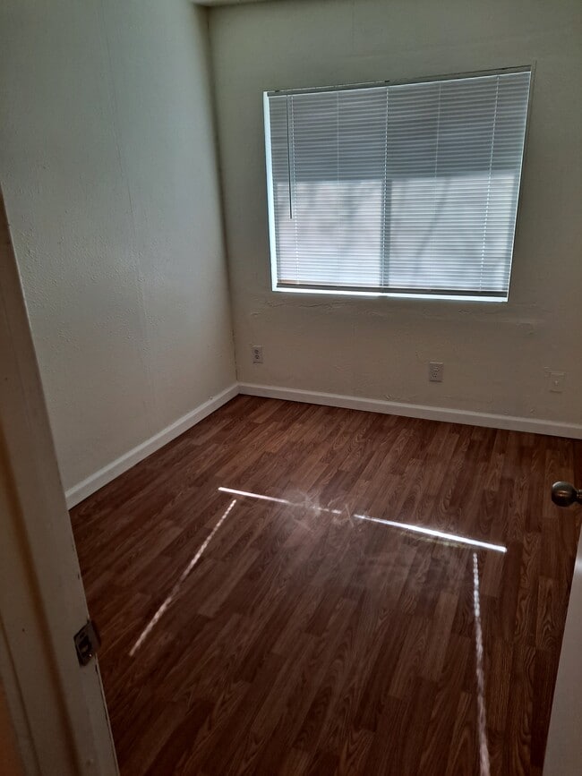 Building Photo - Block 11 Lot 12