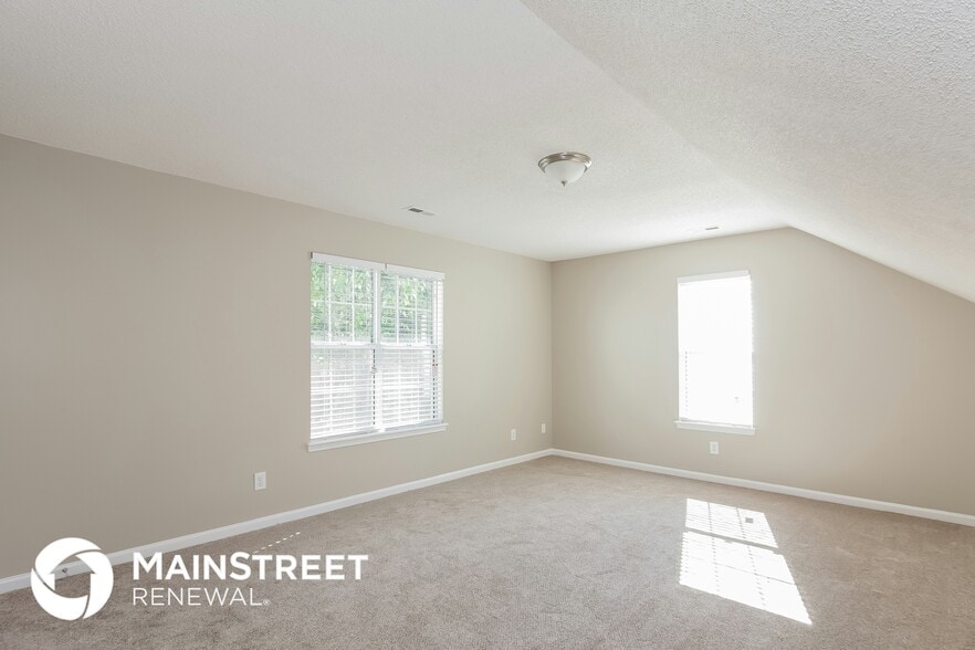 Building Photo - 202 Forest Pond Rd