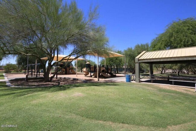 Building Photo - 15095 N Thompson Peak Pkwy