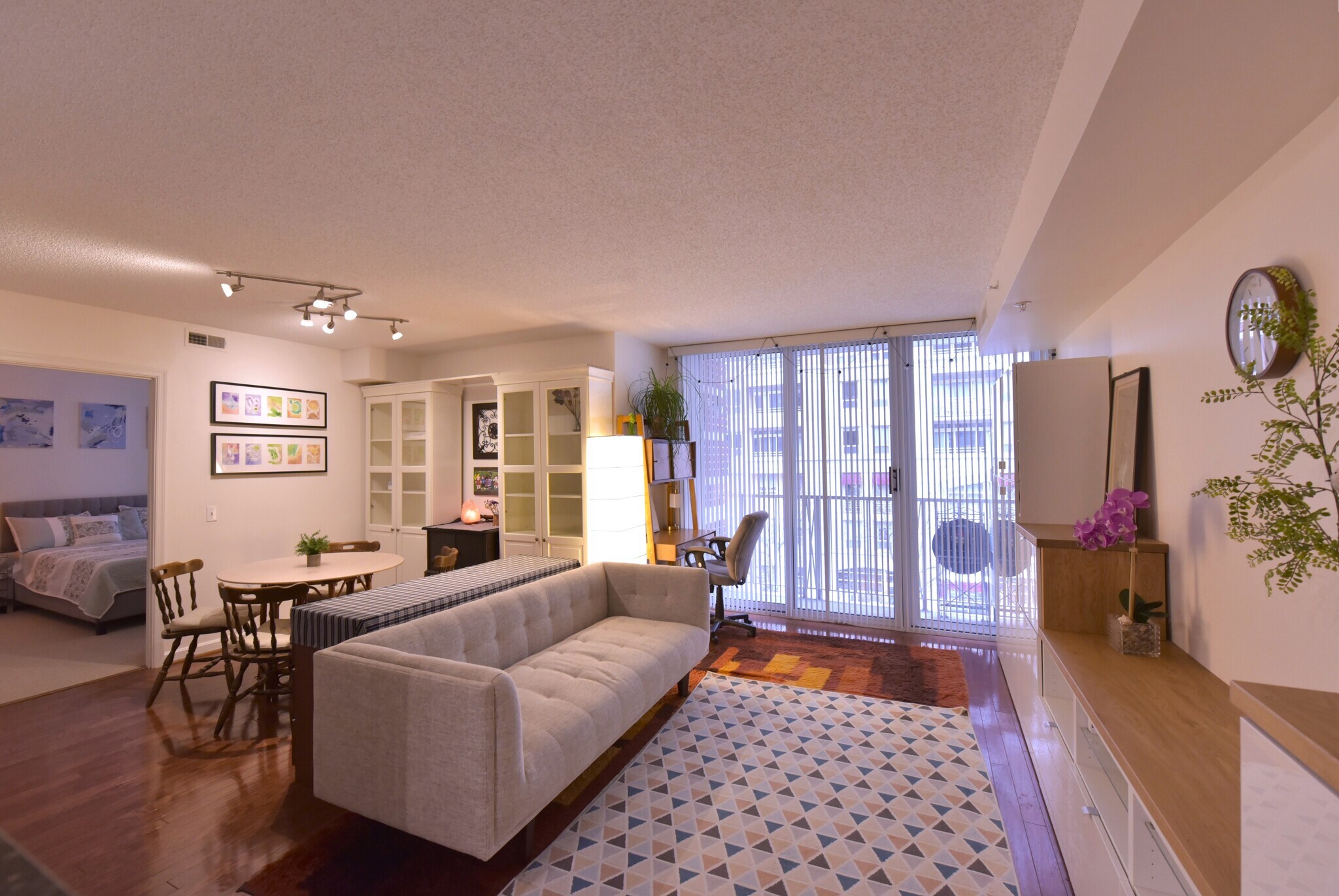 Building Photo - 880 N Pollard St