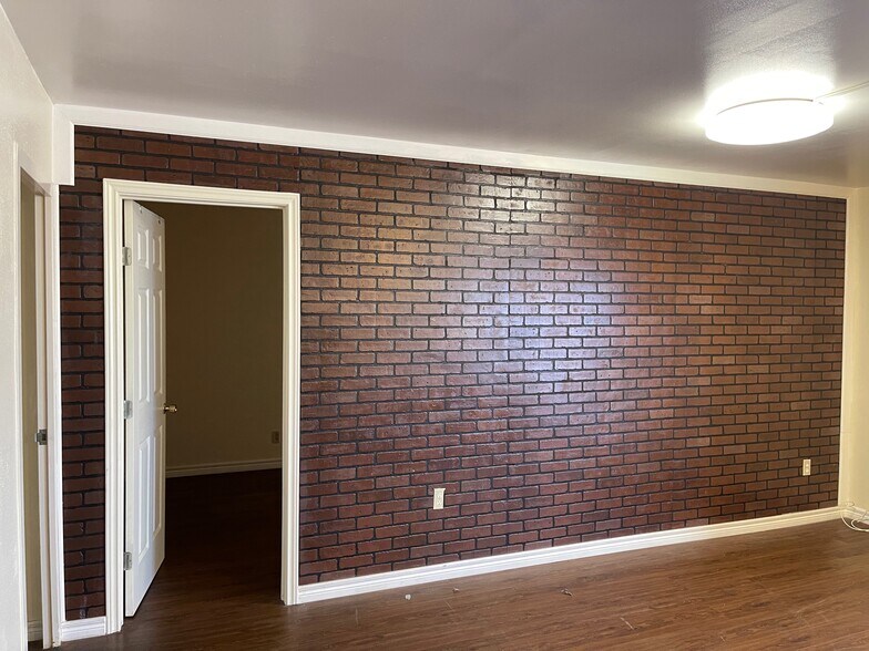Building Photo - 7510 Hornwood Dr