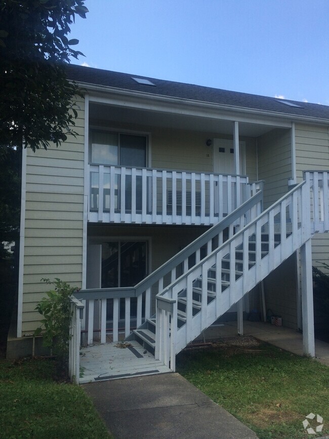 Building Photo - 2 Bedroom Crescent Hill Condo