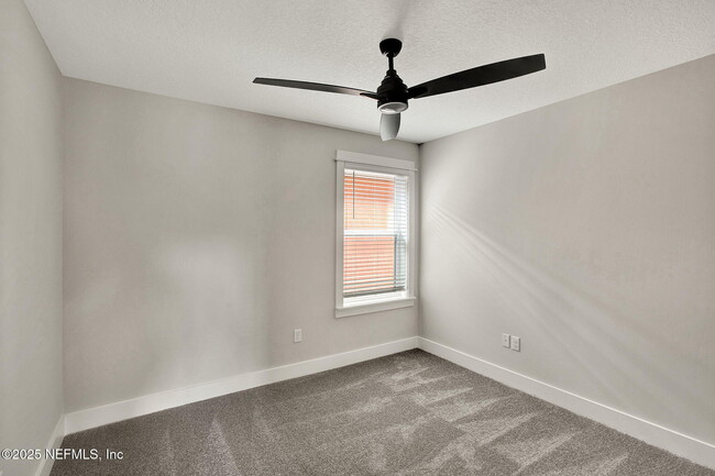 Building Photo - 8859 AMALFI Ct