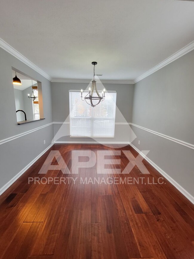 Building Photo - Beautiful 3 Bd/2.5 Ba Single Family home w/Bonus Rm in West Knoxville!