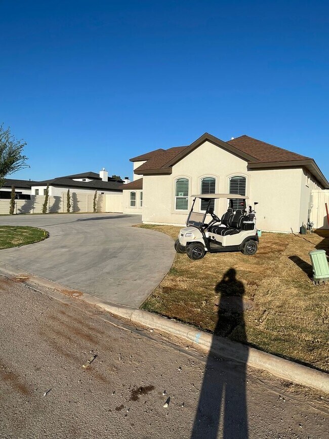 Building Photo - 2802 Tom Morris Rd