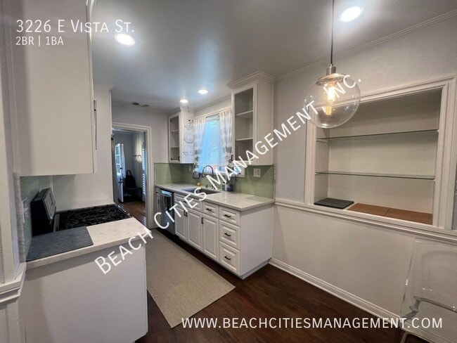 Building Photo - 3226 E Vista St