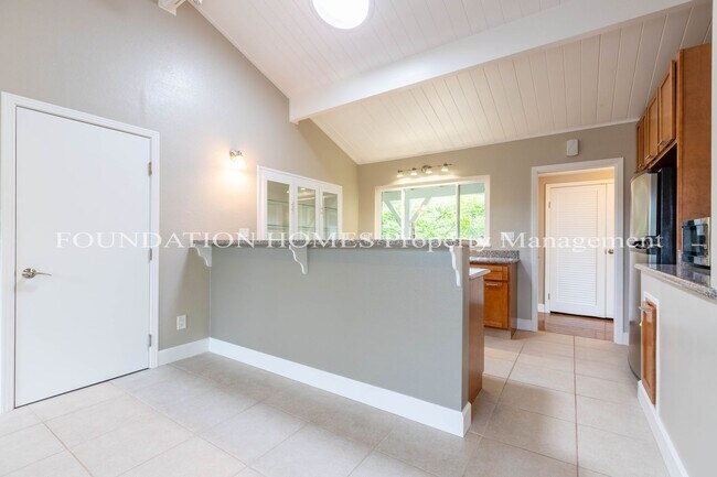 Building Photo - Charming Ranch-Style 3BD/2BA Home!  A/C!  ...