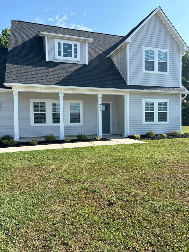 Building Photo - Perfect on Penster!