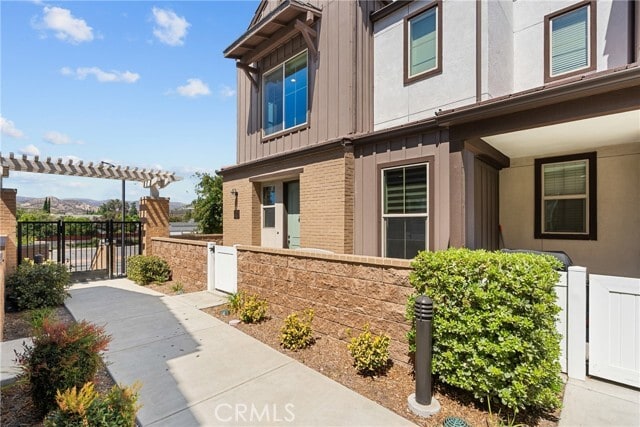 Building Photo - 105 Red Brick Dr