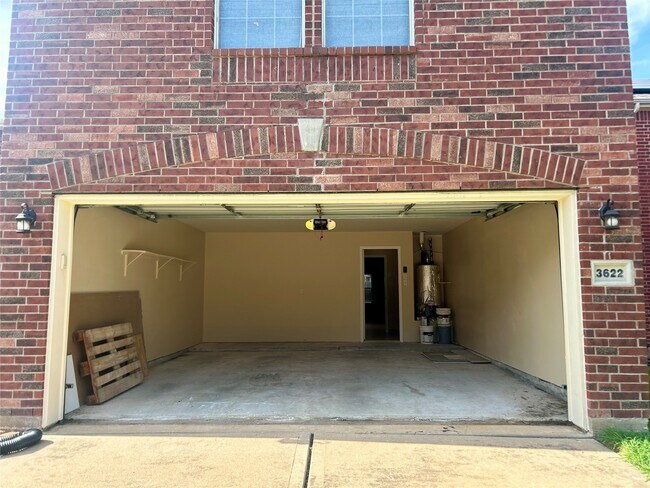 Building Photo - 3622 George Washington Ln