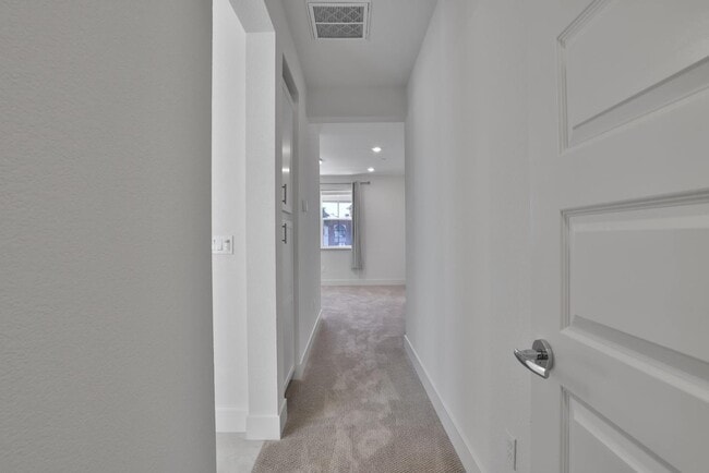 Building Photo - 1435 El Camino Real