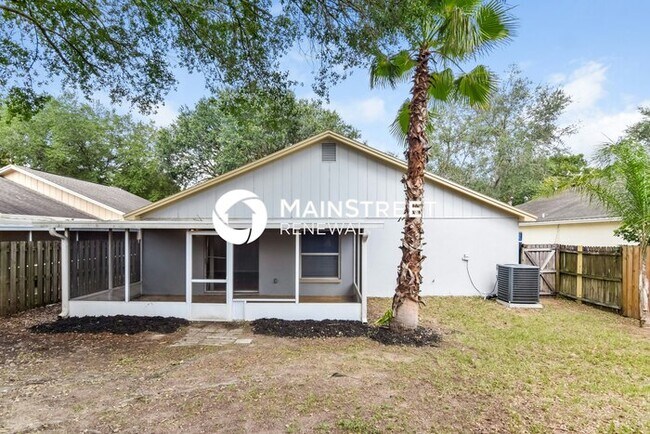 Building Photo - 4 Bedroom Pet-Friendly Home in Valrico, FL with Main Street Renewal