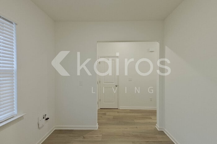 Building Photo - 218 Birch Ave