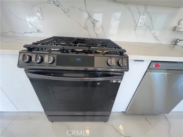 Building Photo - 13279 Gemstone Ct