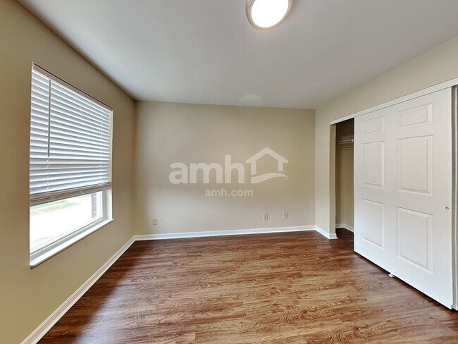 Building Photo - 10550 Williamswoods Dr