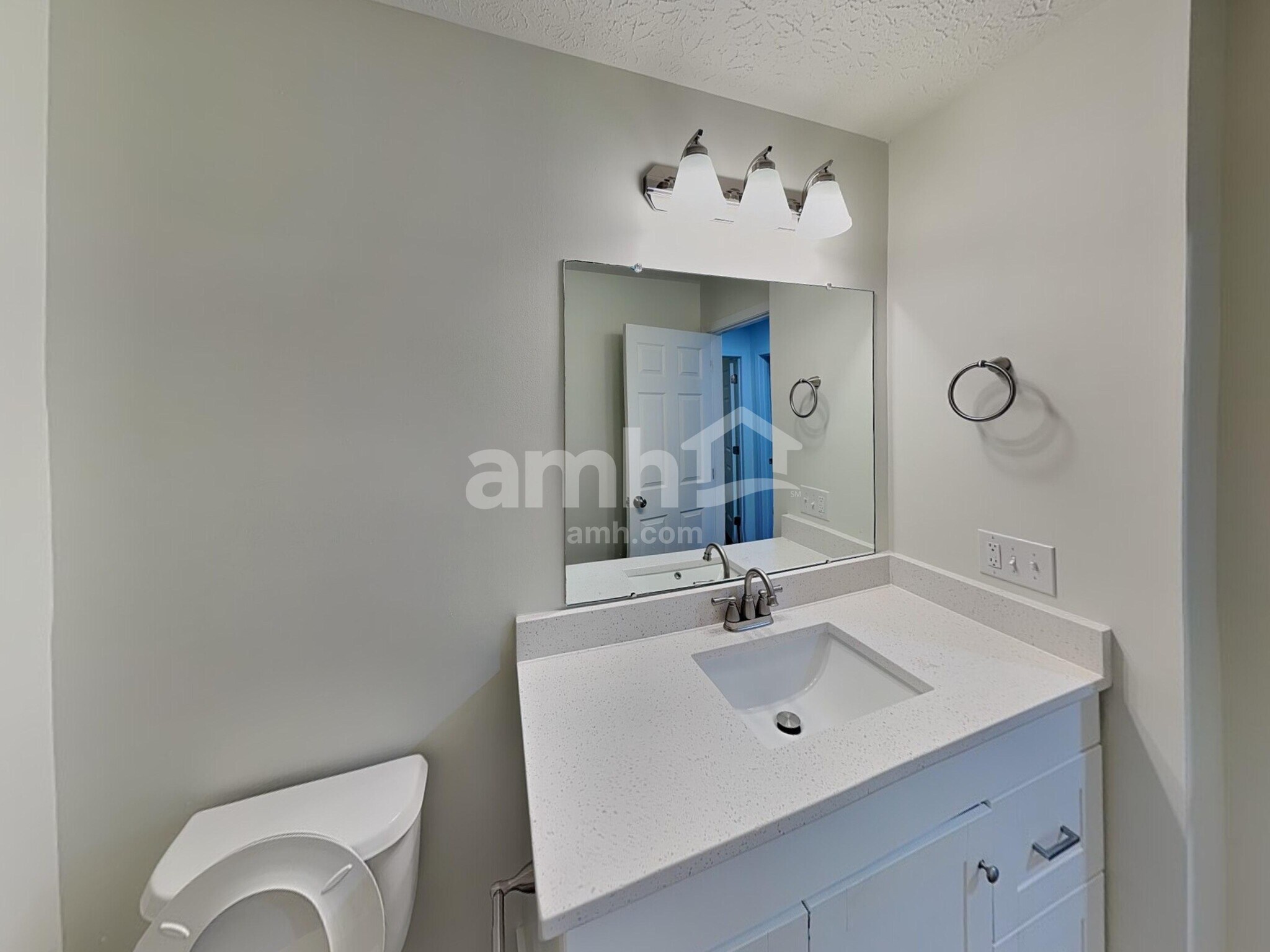 Building Photo - 912 Wallace Dr