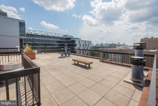 Building Photo - 1140 23rd St NW