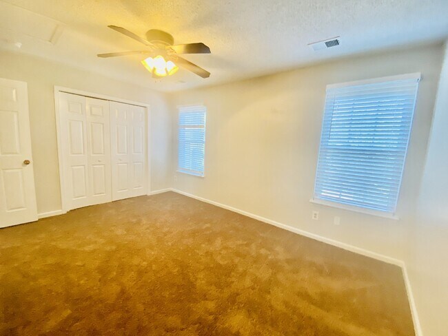 Building Photo - Beautiful 2 Bed Waterfront Townhome in Virginia Beach FOR RENT by PMI VA