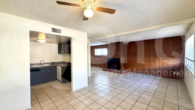 Building Photo - 2662 N 43rd Ave