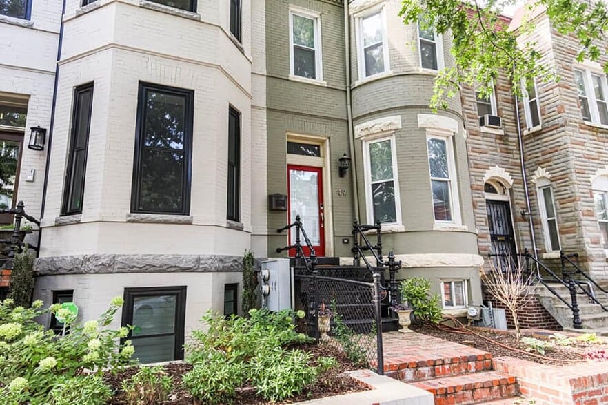 Building Photo - 49 Quincy Pl NE