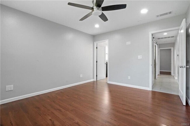 Primary Photo - 20247 Kinzie St