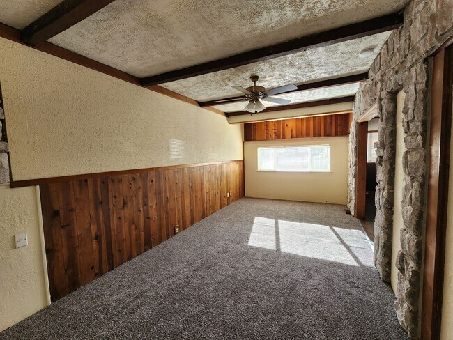 Building Photo - 122 Brennan St