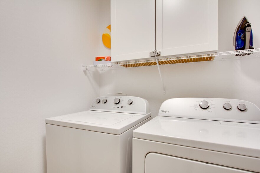 Building Photo - 5350 E Deer Valley Dr