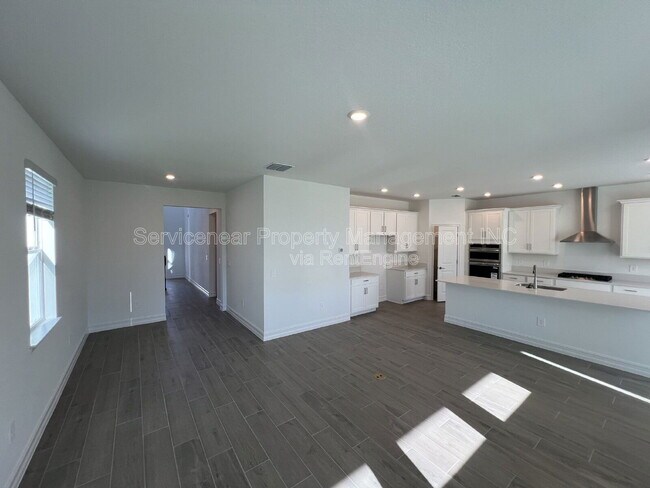 Building Photo - 7141 119th Ct E