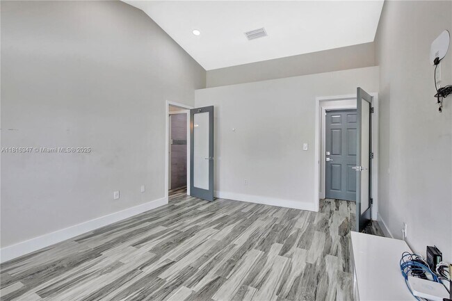 Building Photo - 13440 SW 17th Ct