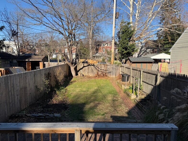 Building Photo - 239 Dean St