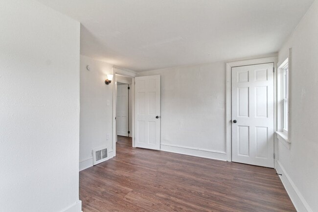 Building Photo - Cozy 3 Bedroom, 1.5 Bath Single Family Home!