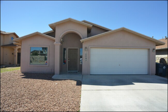 Primary Photo - 10045 Paloma Dr