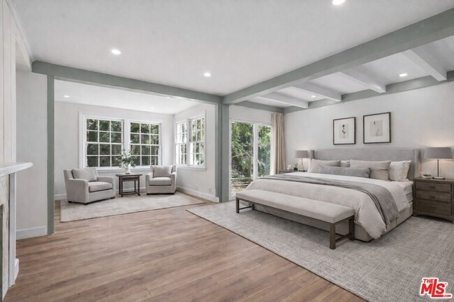 Building Photo - 926 N Alpine Dr