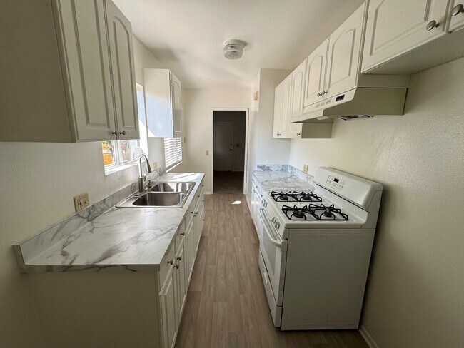 Building Photo - 132for