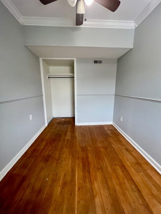 Building Photo - Stunning 4-Bedroom Townhome in the Heart of Fishtown! Available NOW!